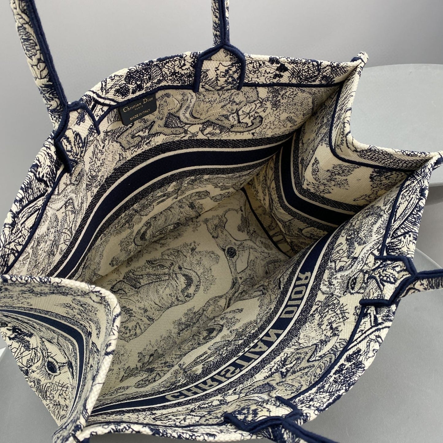 Dior Book Tote Large Blue Toile de Jouy Embroider - 42 x 35 x 18.5 cm