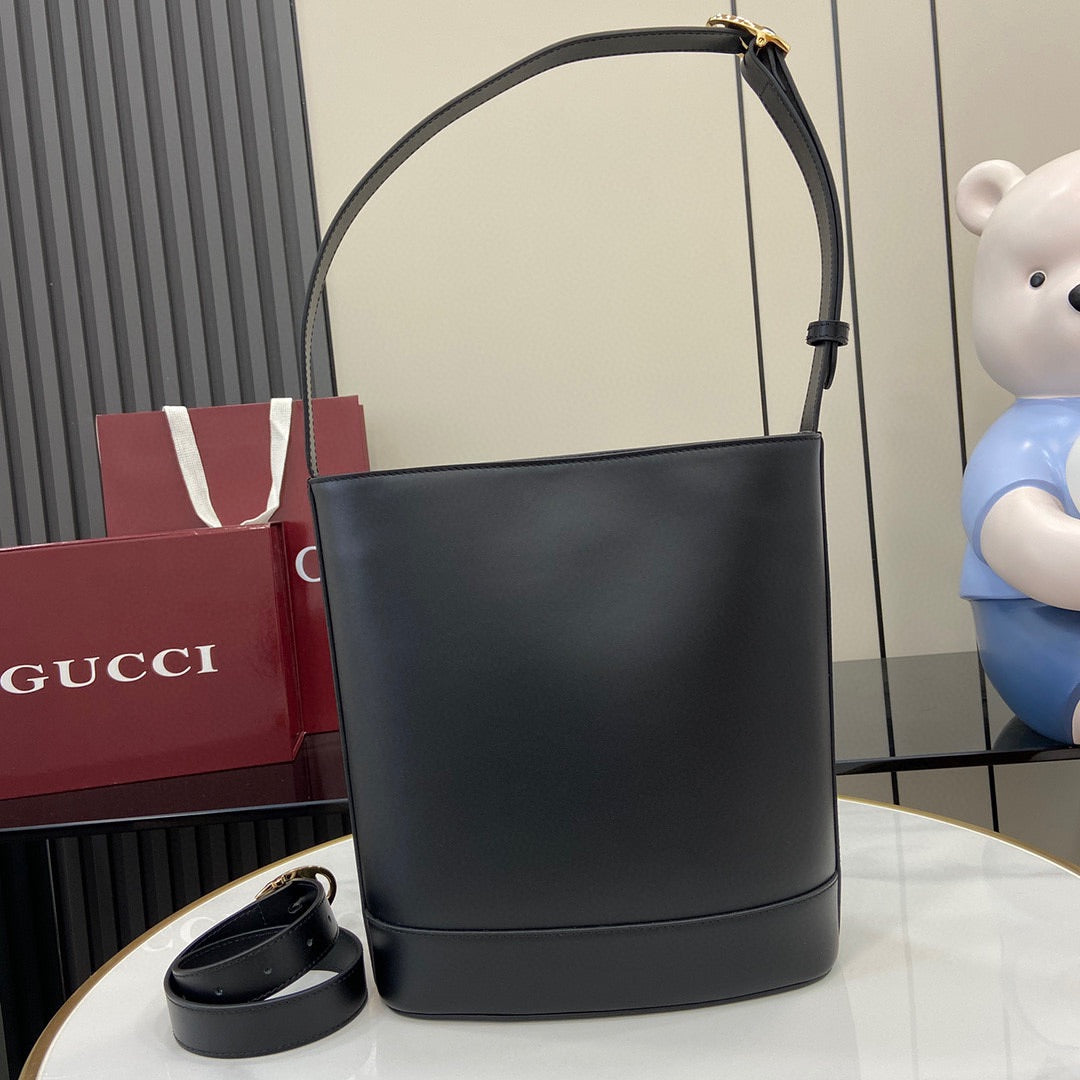 GUCCI small horsebit embellished leather bucket bag